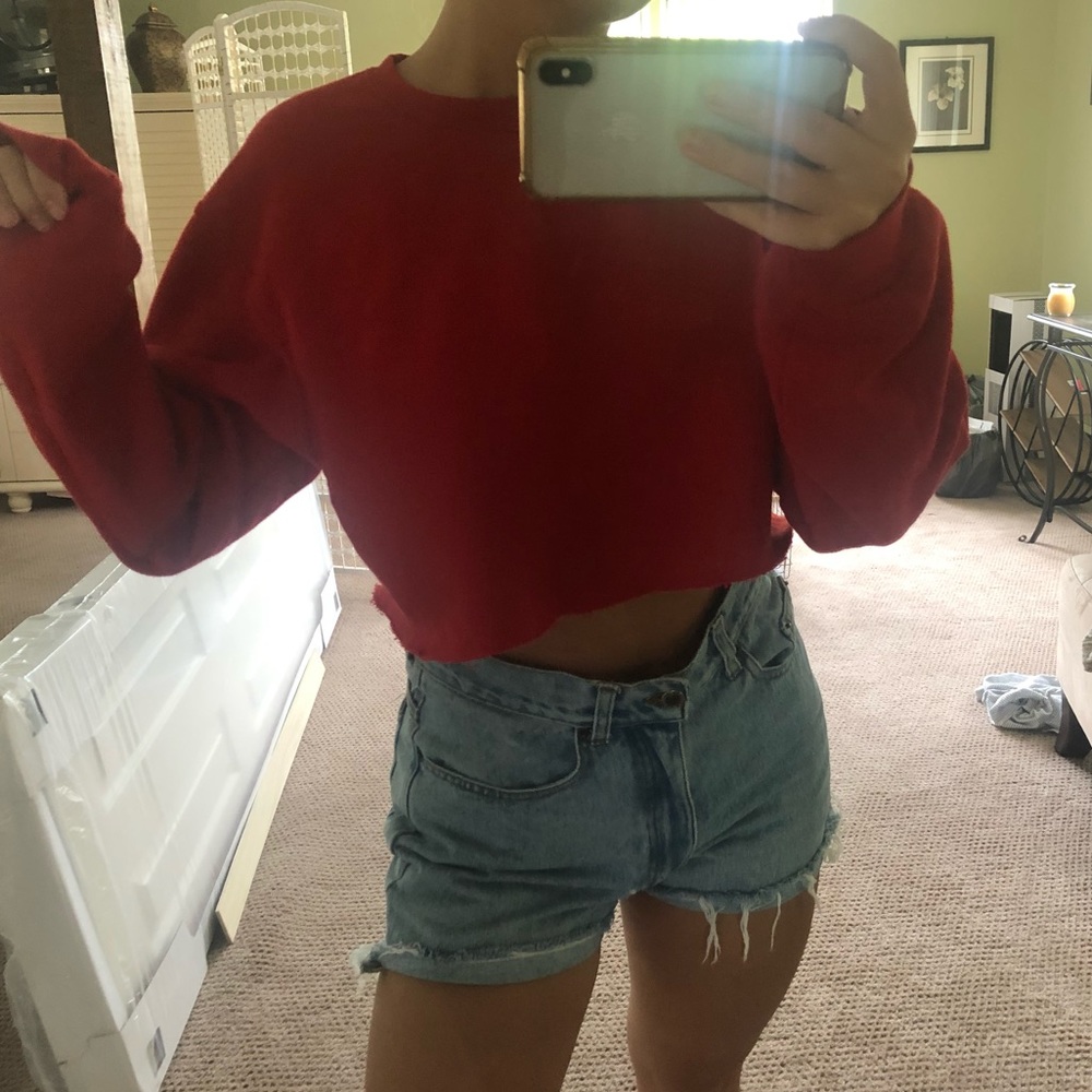 Sweatshirt
